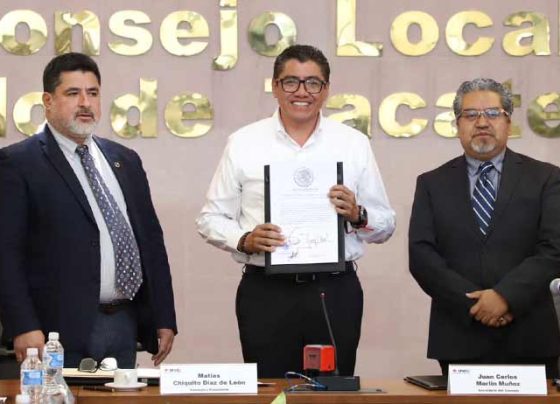 Saúl Monreal recibe constancia como Senador de la República