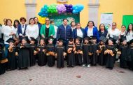 Acompaña Jorge Miranda a graduados del Cendi 