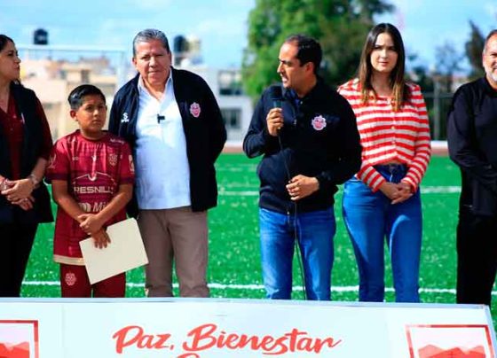 Inauguran Gobernador David Monreal, y Presidente de Guadalupe, Pepe Saldívar, rehabilitación de cancha de futbol