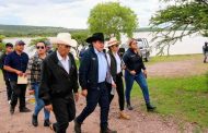 Supervisa Gobernador David Monreal Presa Santiago, en Miguel Auza, y anuncia proyecto de entubamiento del agua