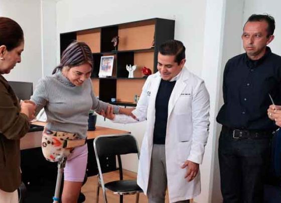 Entrega Gobierno de Zacatecas prótesis inferior a joven guadalupense