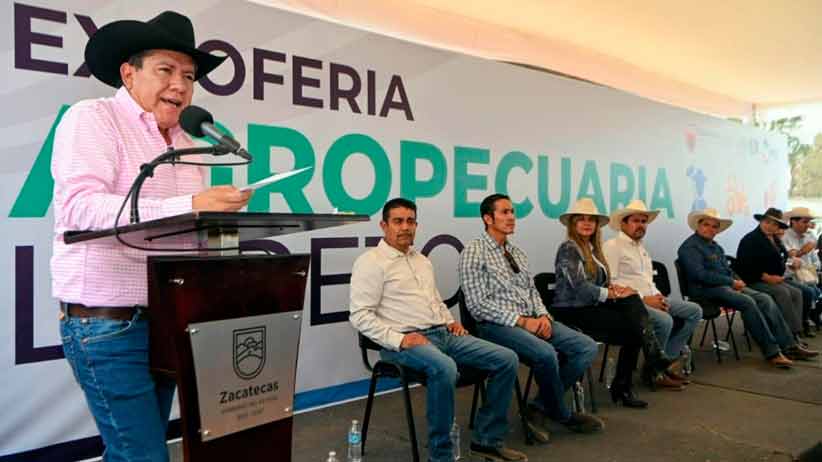 Lleva Gobernador David Monreal apoyos a campesinos y ganaderos de la región sureste del territorio zacatecano