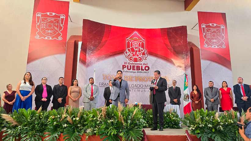 Gobernador David Monreal Ávila toma protesta a Francisco Delgado como alcalde de Tlaltenango