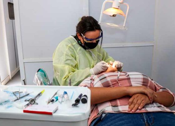 Atiende AMSABI a más de 300 personas con servicios médicos gratuitos en municipios de la entidad