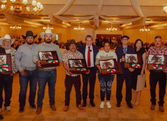 Encabeza Gobernador David Monreal festejos del 15 aniversario de la Federación de Clubes Zacatecanos de Oxnard e invita a paisanos a sumarse a la Agenda de Paz