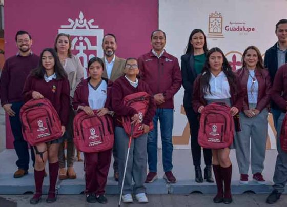 Con entrega de Mochilas escolares contribuye Gobierno de Pepe Saldívar en el desarrollo educativo de jóvenes guadalupenses