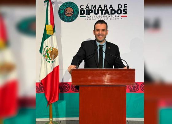 Ulises Mejía Haro respalda reforma para proteger la salud.