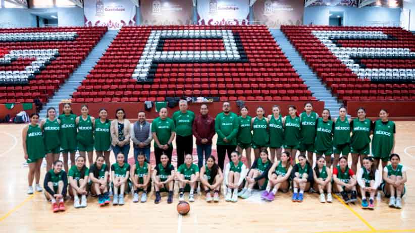 Recibe Pepe Saldívar en el Auditorio de la Presidencia Municipal de Guadalupe a basquetbolistas de la Pre-Selección Mexicana Femenil U17