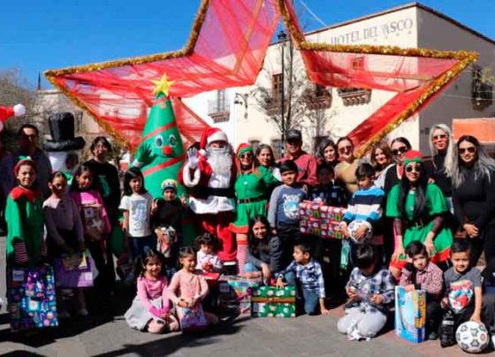 Entregan Gobierno del estado y Organizaciones de Zacatecanos Migrantes en Estados Unidos 130 regalos a menores de edad