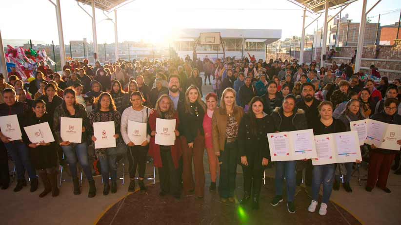 Beneficia Gobierno de Zacatecas a capitalinos con 300 becas de autoempleo