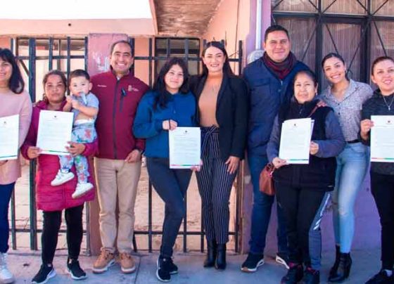 “Haciendo equipo con el Señor Gobernador, las cosas salen mejor”: Pepe Saldívar en entrega de calentadores solares en la colonia Bellavista