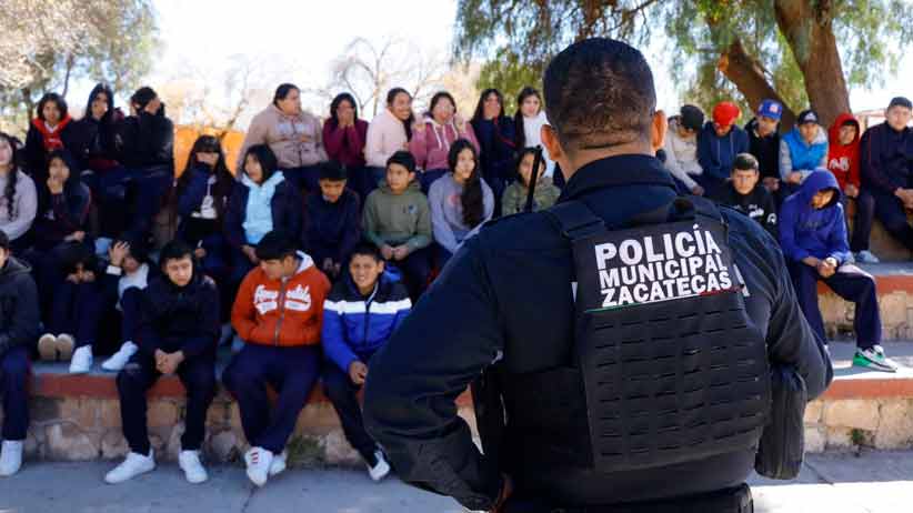 Llega escuela segura a Telesecundaria Ramón López Velarde