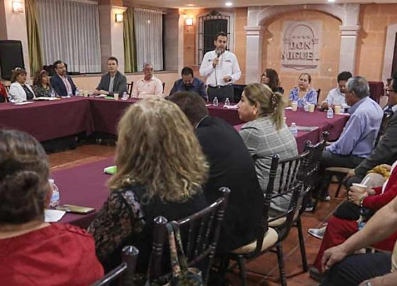 Respalda Ulises Mejía Haro al magisterio en la defensa de la educación pública