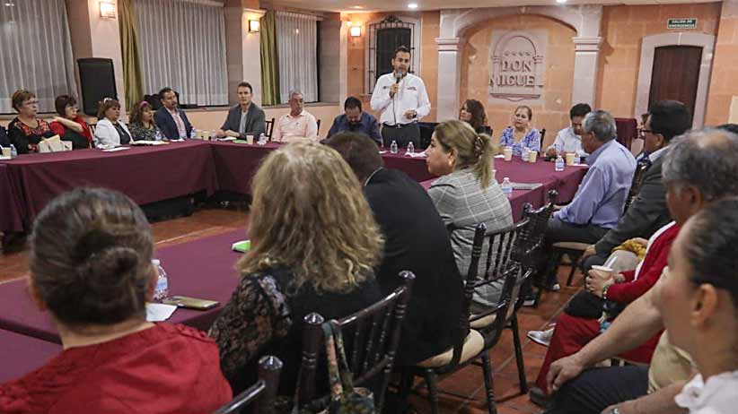 Respalda Ulises Mejía Haro al magisterio en la defensa de la educación pública