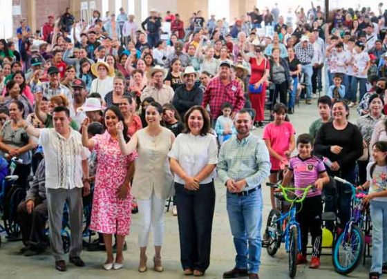 Reciben familias de Florencia de Benito Juárez apoyos y servicios integrales del Gobierno de Zacatecas