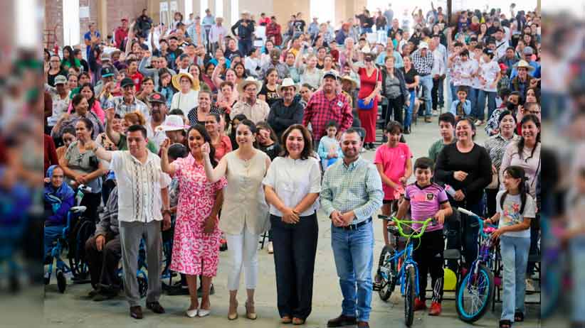 Reciben familias de Florencia de Benito Juárez apoyos y servicios integrales del Gobierno de Zacatecas