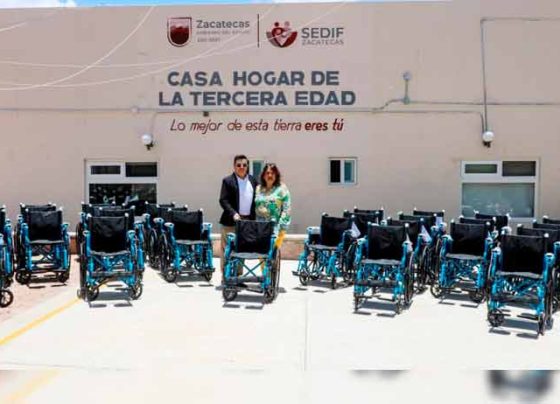 Entrega SEDIF 35 sillas de ruedas a residentes de Casa Hogar para la Tercera Edad