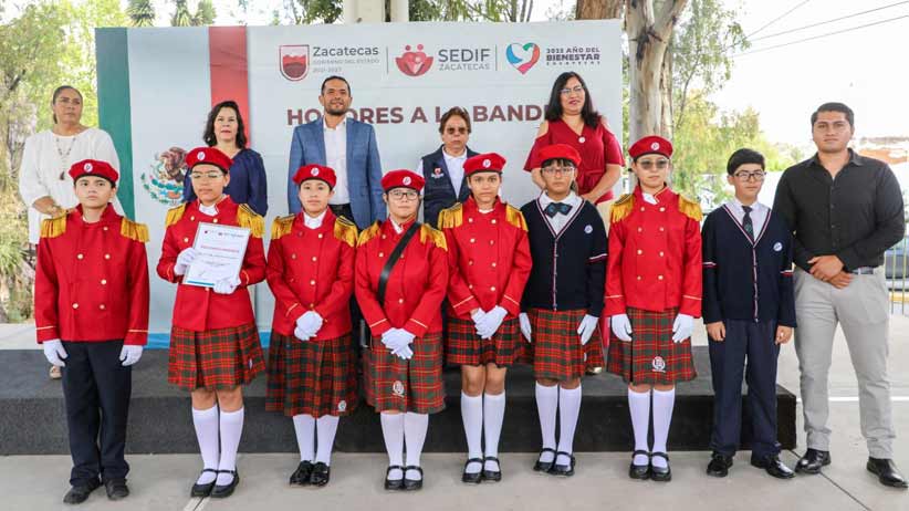 Reconoce Gobierno de Zacatecas trayectoria de alumna Alondra Josselyn en competencias internacionales de matemáticas