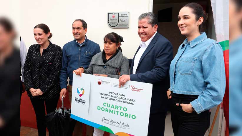 Gobernador David Monreal les cambia la vida a familias de Guadalupe con la dignificación de sus viviendas