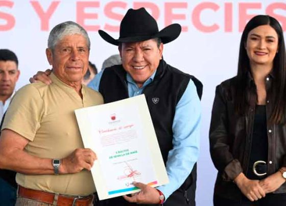 Impulsa Gobernador David Monreal autoconsumo familiar con entrega de huertos y especies menores en Fresnillo