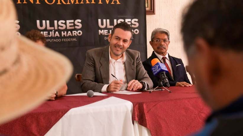 Ulises Mejía presenta iniciativa para fortalecer a los pequeños comercios