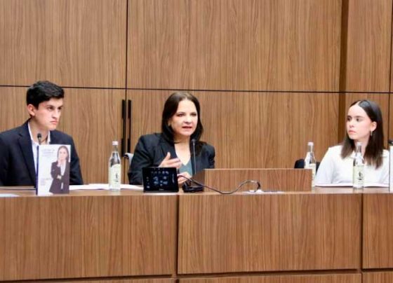 Luz en la sombra, una generación con el poder de exigir transparencia: Julieta del Río