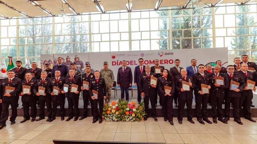 Entrega Gobernador David Monreal 30 vehículos en apoyo a la movilidad educativa del estado; garantiza apoyos a estudiantes para ciclo escolar 2025-2026