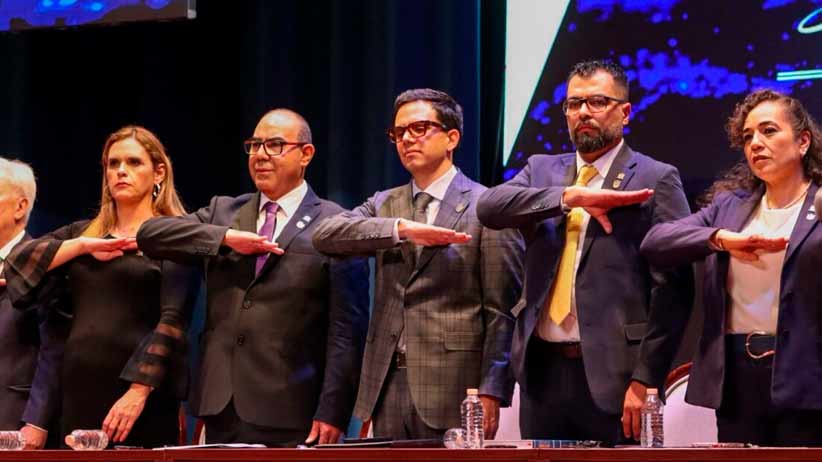 Refrenda Gobernador David Monreal Ávila total apoyo institucional a Tepetongo