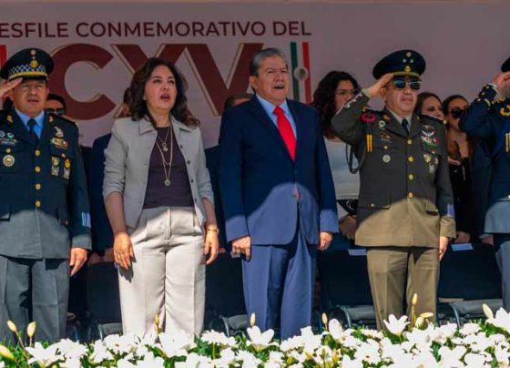 Preside Gobernador David Monreal desfile cívico-deportivo en conmemoración de 115 aniversario de la Revolución Mexicana