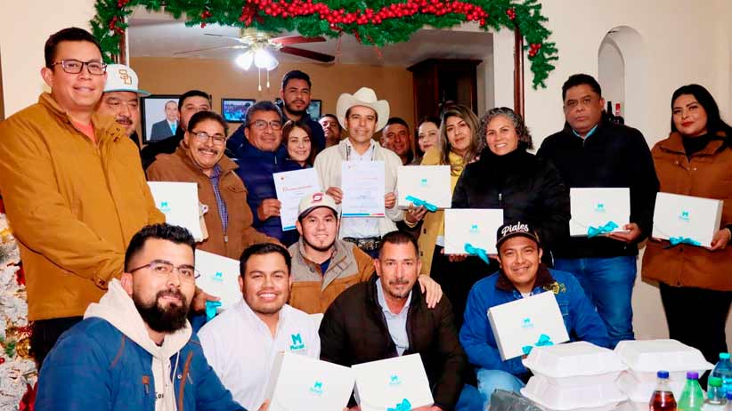 Sostiene Mario Macías reunión de coordinación con integrantes del gabinete municipal