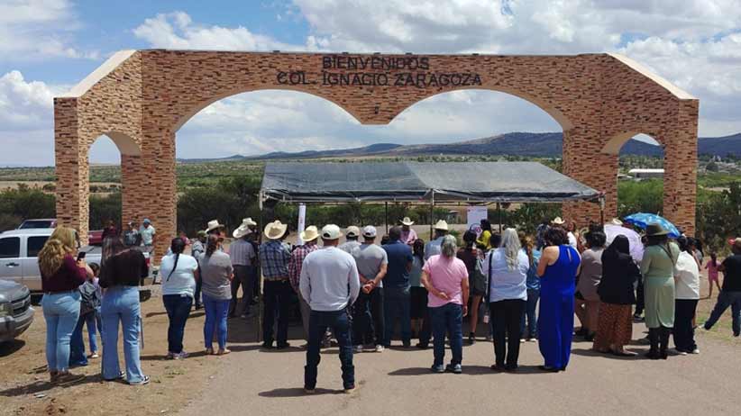 Entregan Ramiro Hinojoza Arco de Bienvenida y proyectos del Programa 2x1 con inversión superior a 1.2 mdp