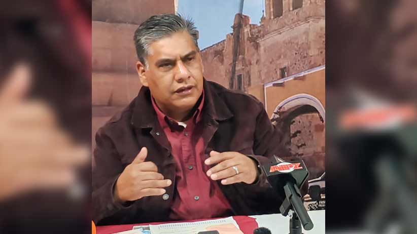 Ramiro Hinojoza da un paso al frente con los trabajadores sindicalizados de Sombrerete: propone pago fraccionado de jubilaciones y lo convierte en compromiso institucional