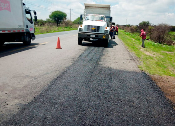 Continúa Gobierno de Zacatecas acciones de conservación carretera en tramo Santa Mónica-Pozo de Gamboa