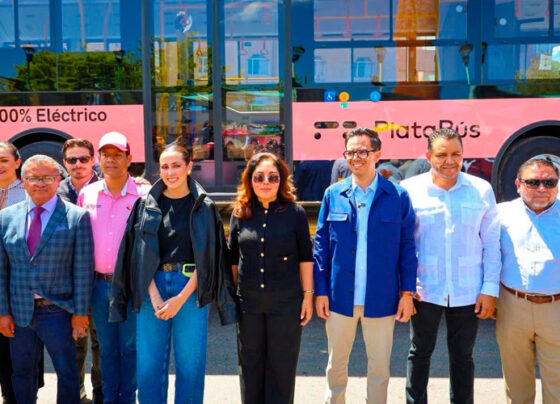 Gobernador David Monreal moderniza transporte público de Zacatecas; arriban primeras unidades del Platabús