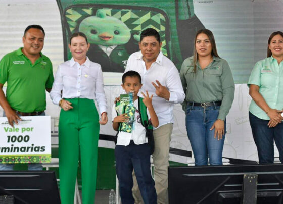 El Gobernador Ricardo Gallardo lleva apoyos educativos, alimentarios e infraestructura a Matlapa