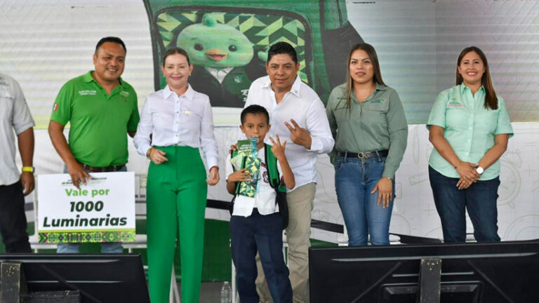El Gobernador Ricardo Gallardo lleva apoyos educativos, alimentarios e infraestructura a Matlapa