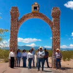 José Luis Martínez rehabilita camino Coyotillos-Los Encinos