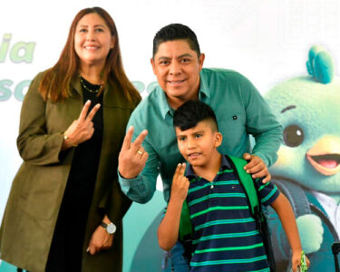 Ricardo Gallardo Cardona enchula Las Julias con mejores calles, servicios y apoyos escolares