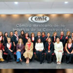 Vinculará SEDIF a mujeres con Boutique de ropa y accesorios del Comité de Damas CMIC