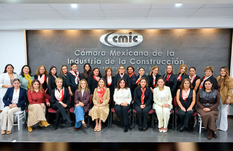 Vinculará SEDIF a mujeres con Boutique de ropa y accesorios del Comité de Damas CMIC