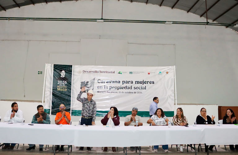 Mario Macías acerca Caravana para Mujeres en la Propiedad Social a Mazapil