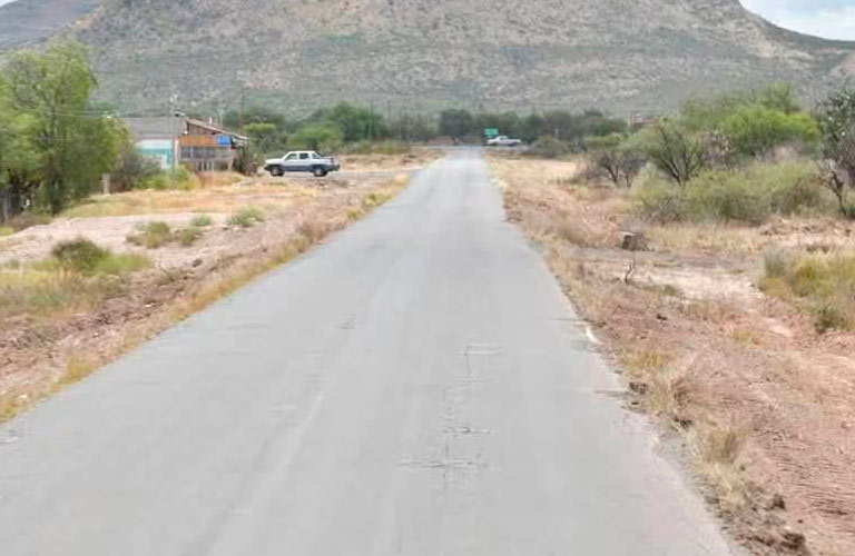 Monsiváis lidera limpieza de lateral en carretera a Bocas y refuerza colaboración intermunicipal