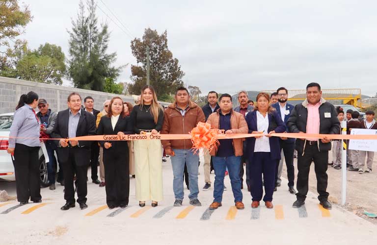 Gobierno de Mexquitic celebra el 50 aniversario de la Secundaria Técnica 18 con nueva obra de infraestructura